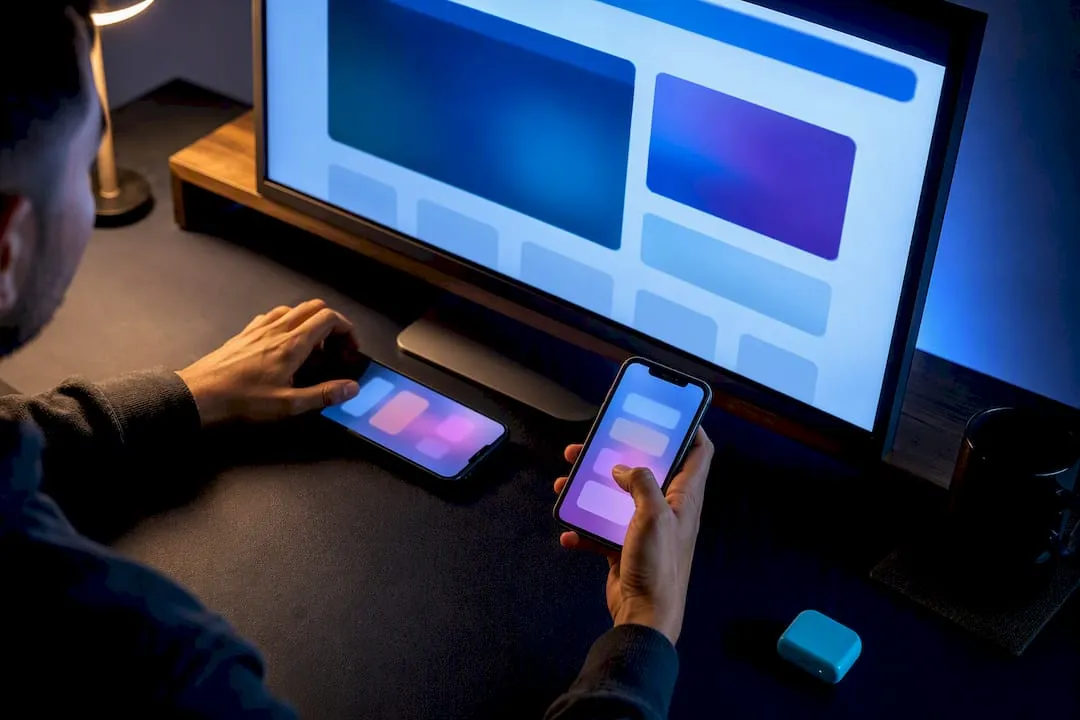 Web Developer vs App Developer: 4 Questions Backed by Labour Data